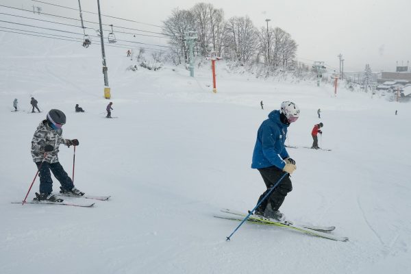 Sea And Summit Media, Japan, Hokkaido, Niseko, Hirafu, Hokkaido Ski Club, ski lessons, ski instructor, snowboard lessons, snowboard instructor, family run, snow sports, Niseko United